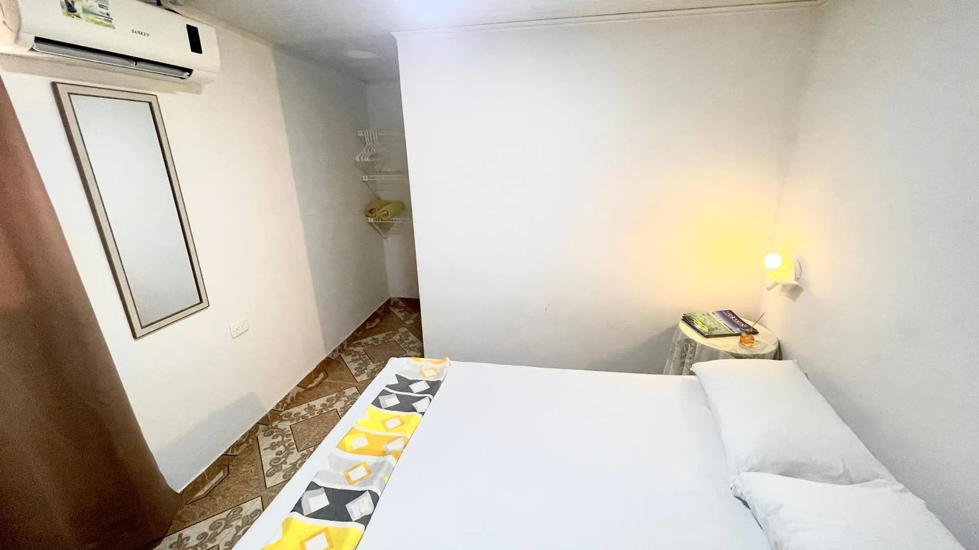 腾雷先生广场公寓 San Andrés 0*,  哥伦比亚